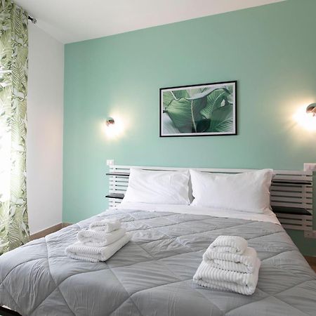Domina Guest House Ф'юмічіно Екстер'єр фото